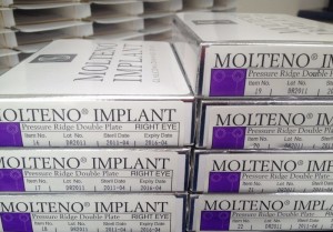 Molteno® Pressure Ridge, Double Plate Implant boxes, right eye, DR2